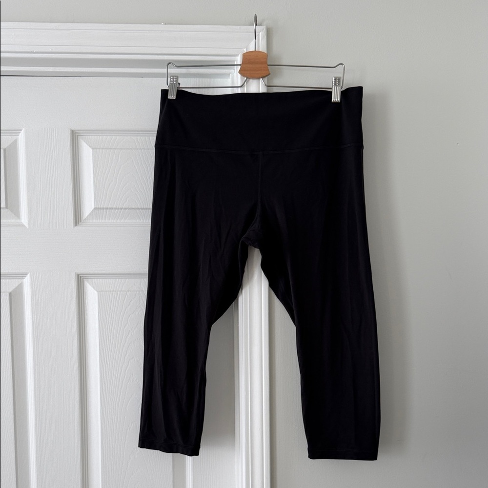 Lululemon Align High Rise Crop Legging 21” Black Size 16 - Picture 3 of 6